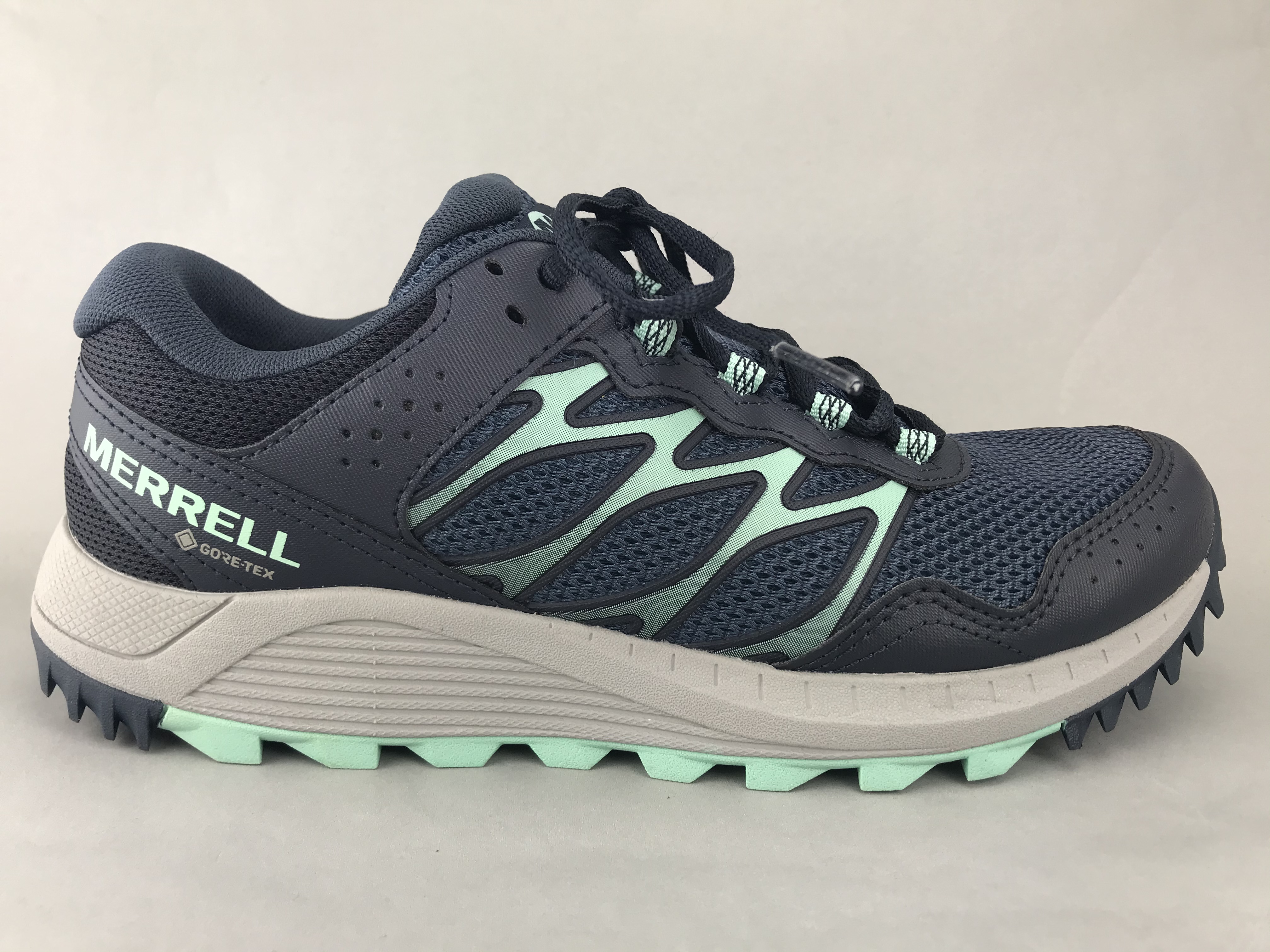 goretex sneakers