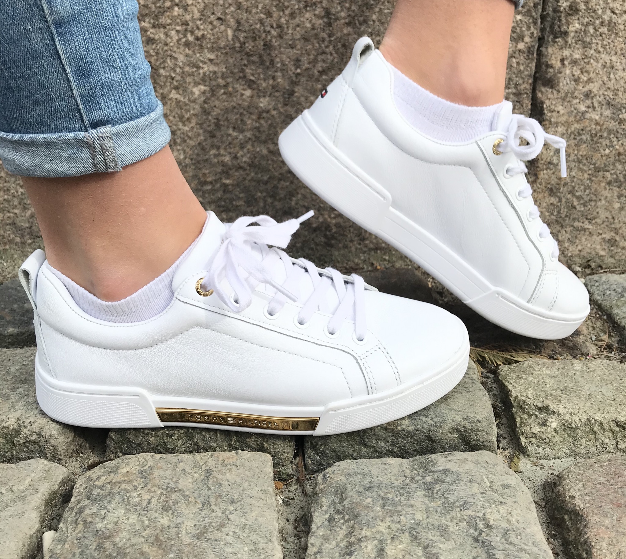 tommy hilfiger white and gold sneakers