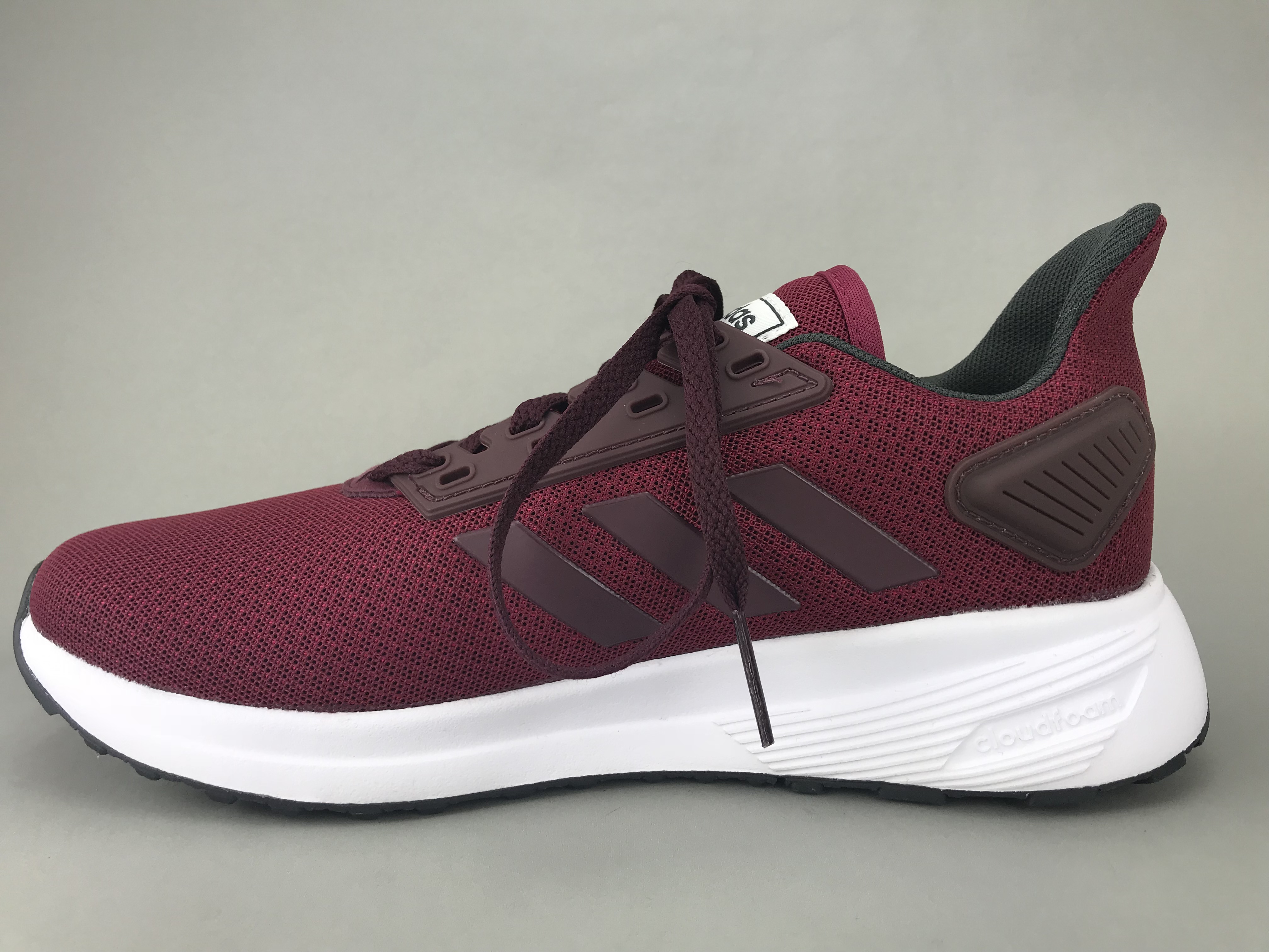 adidas couleur bordeaux