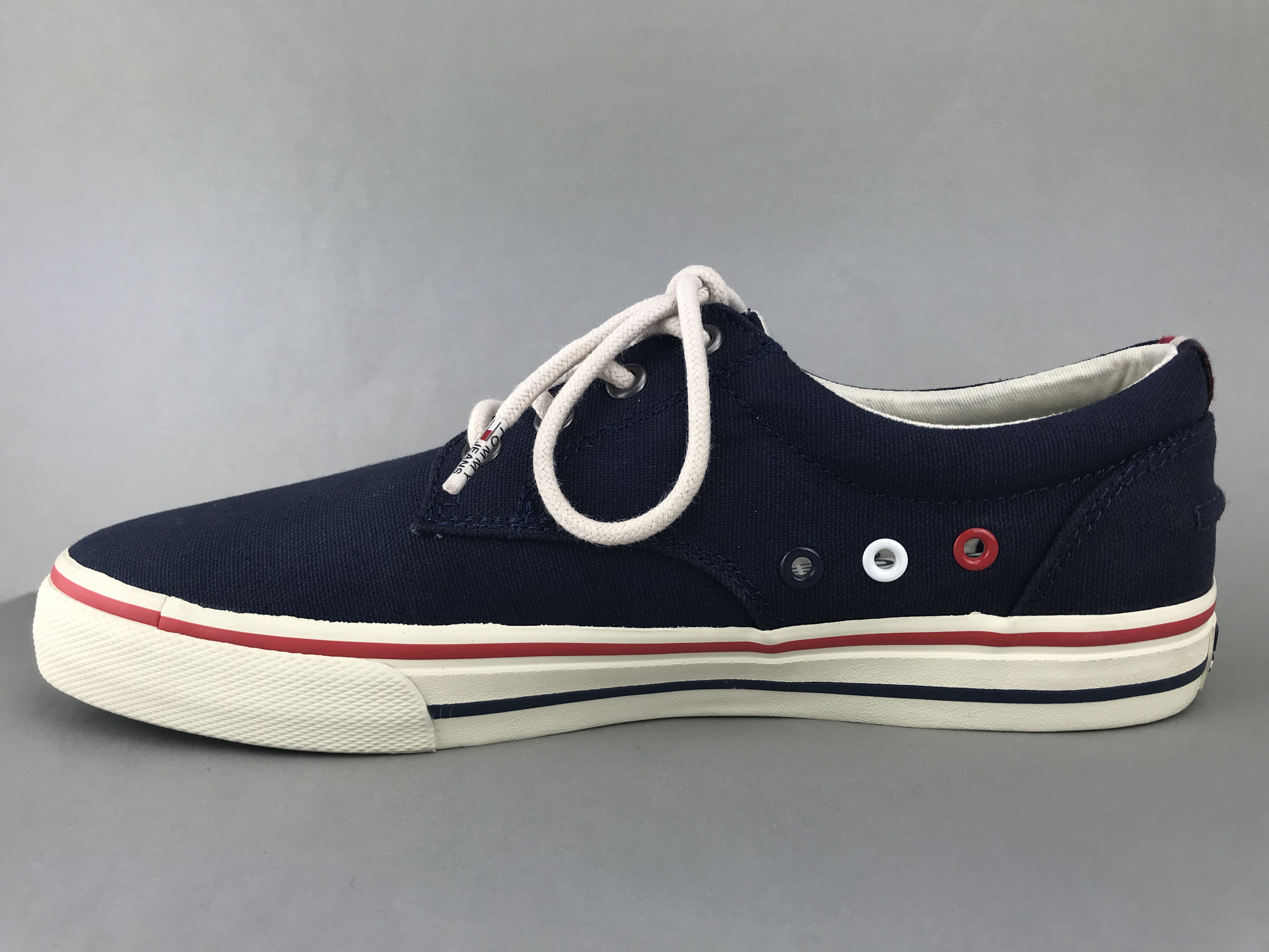 tommy hilfiger black canvas shoes